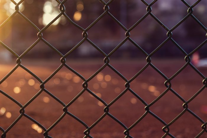 gray-metal-chain-link-fence-close-up-photo-897651